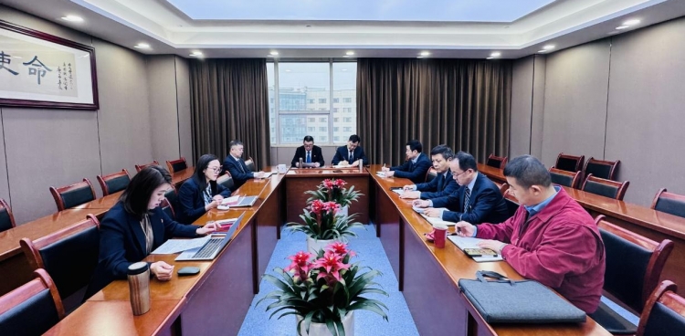 重医大附三院（方大医院）党委召开2025年度民主生活会