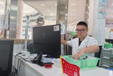 亮党员身份 担岗位责任 树服务标杆——重医大附三院（方大医院）全面创建党员示范岗与责任区